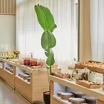 由特尼亚酒店 酒店