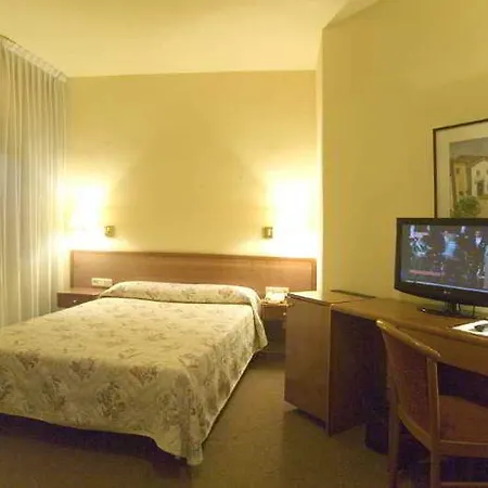Ultonia 3*