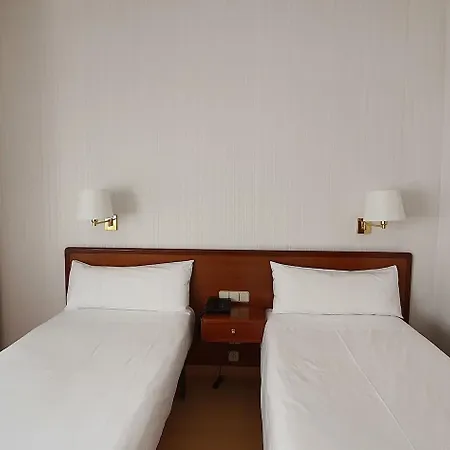 Ultonia 3* Gerona