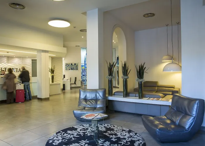Hotel Ultonia 3*
